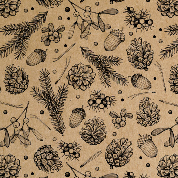 Ett mönster tecknat i tusch på ett brunt kraftpapper. Mönstret föreställer olika saker man kan hitta i skogen som kottar, enbär, granris och barr.