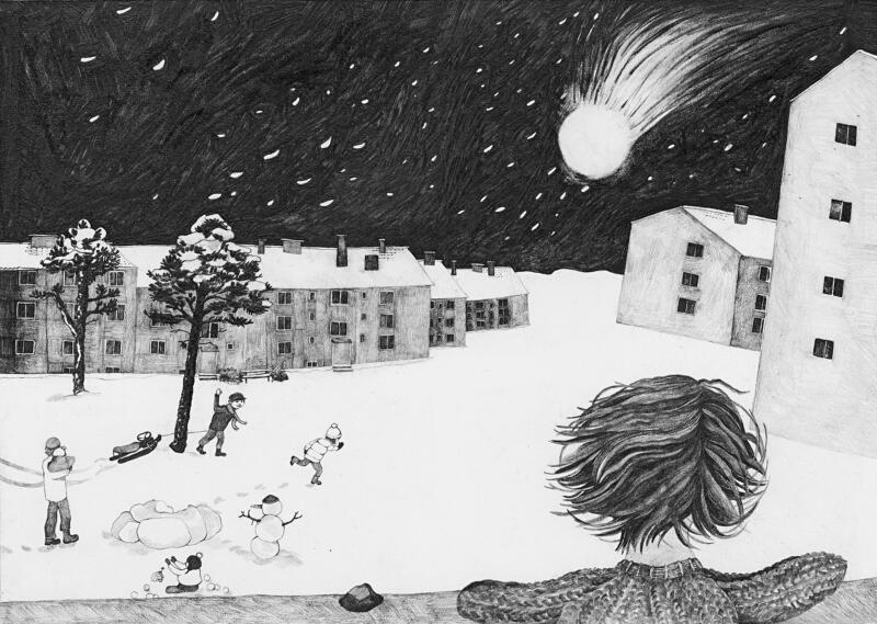 Illustrerat uppslag i kapitelboken Mitt fönster mot rymden. En svartvit detaljerad blyertsteckning som visar ett barn som står i ett fönster och tittar ut mot gården och andra hus. Det ligger snö på hustaken och en pappa bär ett barn och andra barn leker i snön och gör snögubbe och någon vinkar.