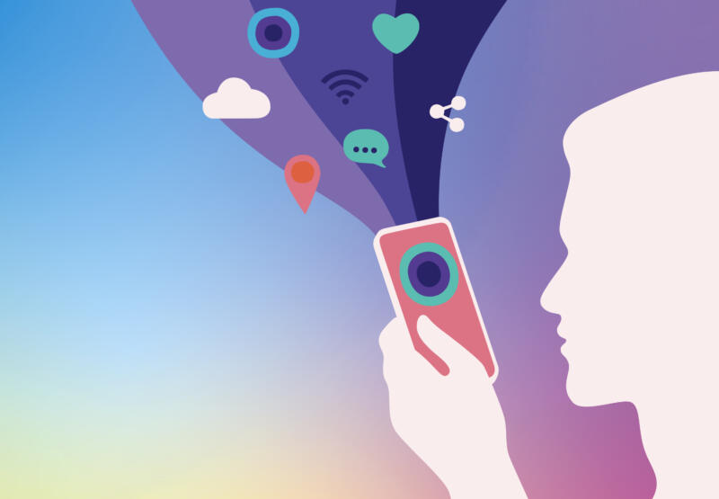 Man som använder sin smartphone att kommunicera via sociala media 