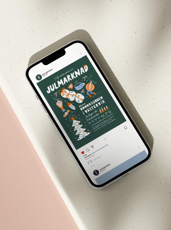 Instagram post med handskriven typografi, julgran, julstjärna, figurer, godis, kotte, rosett, julpynt, varm choklad och paket. Illustrationen har en lekfull och grafisk stil.