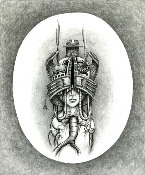 Svartvit teckning i blyerts och tush föreställande en torso av en ung ickebinär person. Bilden är utformad som ett gammaldags porträtt, med en tecknad oval passepartout. Personen är iförd en avancerad och detaljerad hjälm som täcker huvudet ner över halva ansiktet. Hjälmen är fylld av mekanik i cyberpunk-stil och sladdar hänger ner framför personens ansikte.  Från personens strupe går en tjock slang ut och delar sig längre ner och flera tunna sladdar löper in på olika ställen av personens torso.