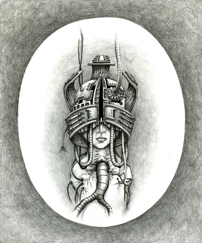 Svartvit teckning i blyerts och tush föreställande en torso av en ung ickebinär person. Bilden är utformad som ett gammaldags porträtt, med en tecknad oval passepartout. Personen är iförd en avancerad och detaljerad hjälm som täcker huvudet ner över halva ansiktet. Hjälmen är fylld av mekanik i cyberpunk-stil och sladdar hänger ner framför personens ansikte.  Från personens strupe går en tjock slang ut och delar sig längre ner och flera tunna sladdar löper in på olika ställen av personens torso.