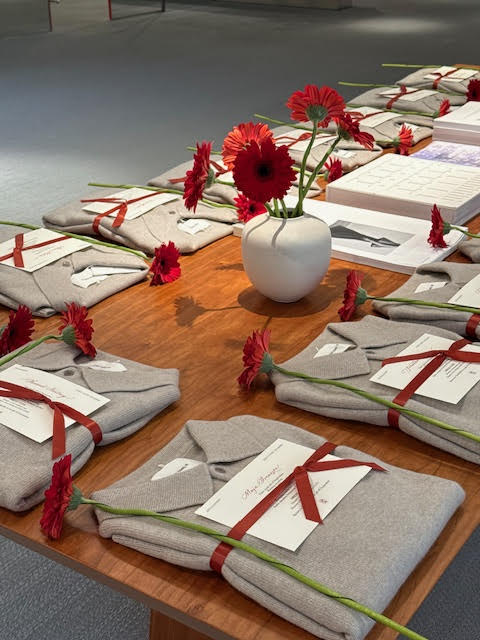 Lisa Yang, product presentation of cashmere jumper, invitation with hand-made details, printed on cotton Gmund paper