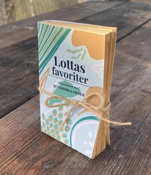 Förpackningsdesign i form av ett fodral till fröpåsar, ett samarbete med Runåbergs fröer och Lotta Lundgren.