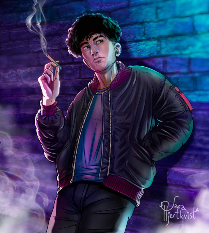 Kille med svart lockigt hår och bombarjacka står lutad och röker mot en tegelvägg. Neonljus och rökeffekter.