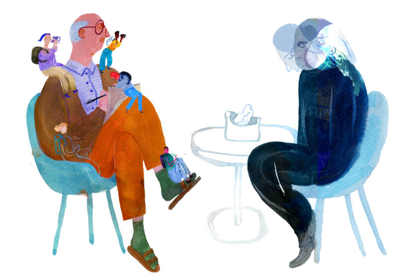 Illustration över en verksam yrkesverksam psykolog i samtal med patient. Små studenter sitter i psykologens knä och på hans axlar och antecknar och iakttar hur han arbetar.