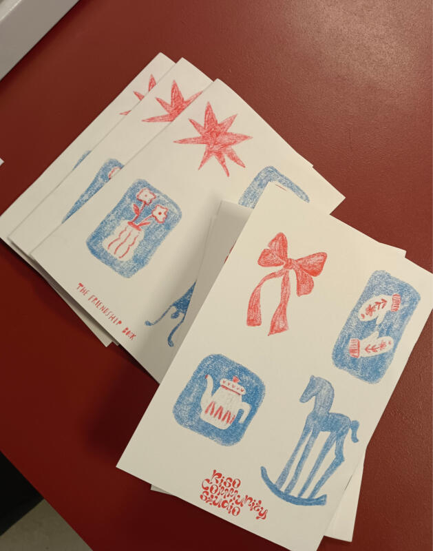 Illustrerad fram- och baksida på risotryckt häfte