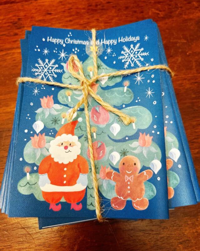 Julkort målade i akvarell med jultomten, julgran och pepparkaksgubbe. 