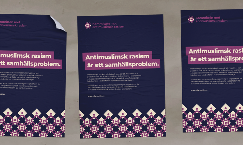 Mockup av affischer på en vägg