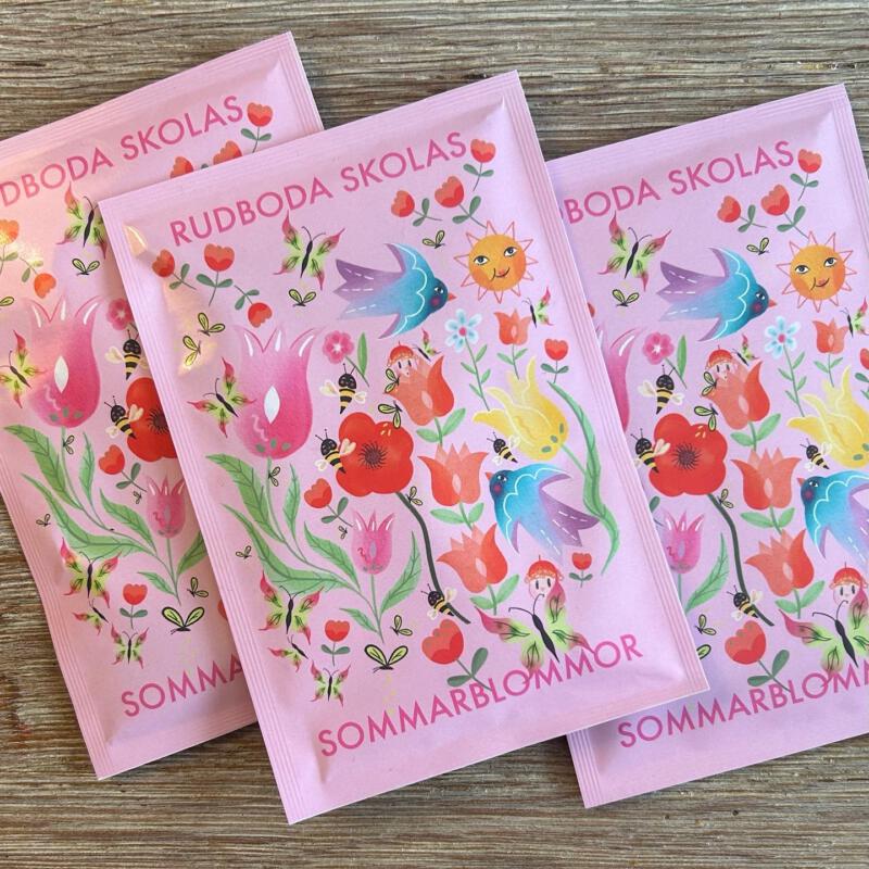 Formgivning och illustration av blommor till fröpåsar innehållande blomfrön.