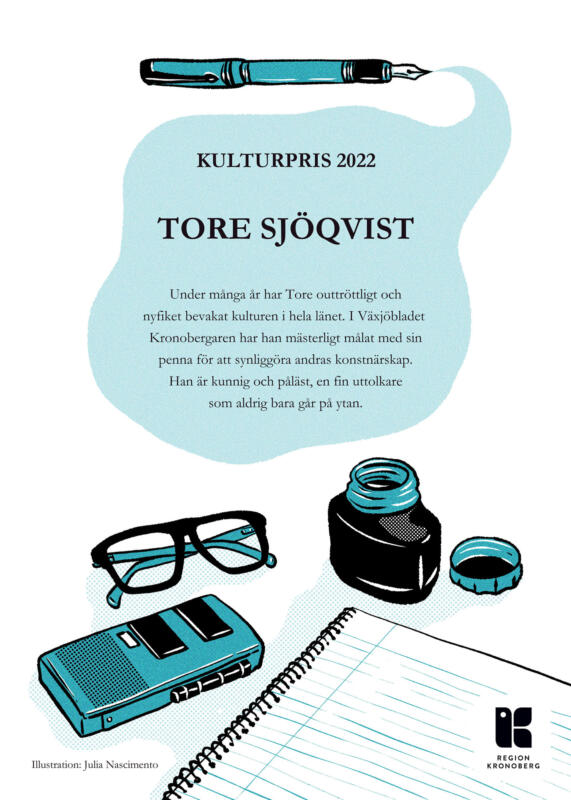 Färgad illustration av ett par glasögon, röstinspelare, öppnad bläckflaska och anteckningsbok