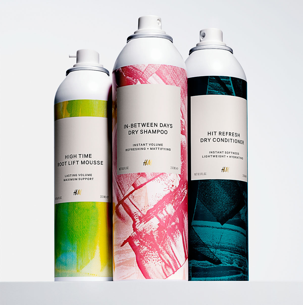 Abstrakta illustrationer och mönster på förpackningar. Blandad teknik och kreativa organiska motiv. 