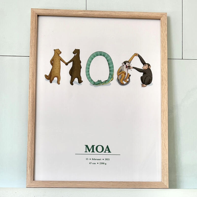 Bokstavstavla med namnet Moa.