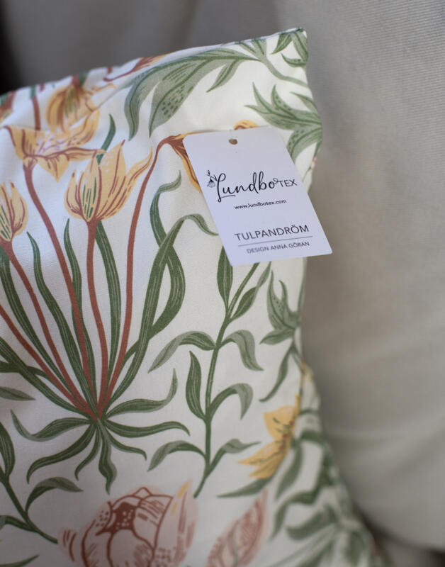 Mönsterrapport för textil, tulpaner