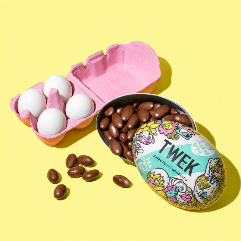 Illustrationer skapade för Tweek’s påskförpackning – ett färgstarkt och lekfullt bildspråk där varumärkets karaktär möter påskens formspråk.